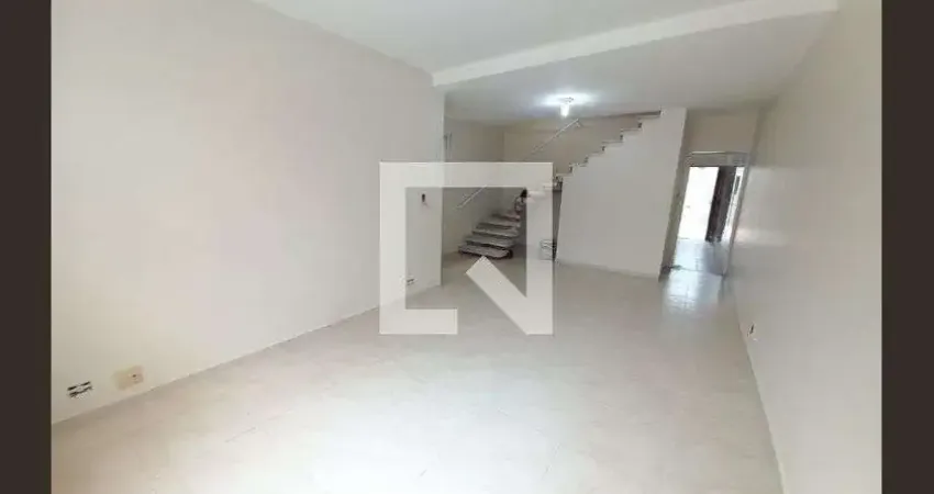Casa com 3 quartos para alugar na Largo Professor Clemente Ferreira, Vila Melo, São Vicente
