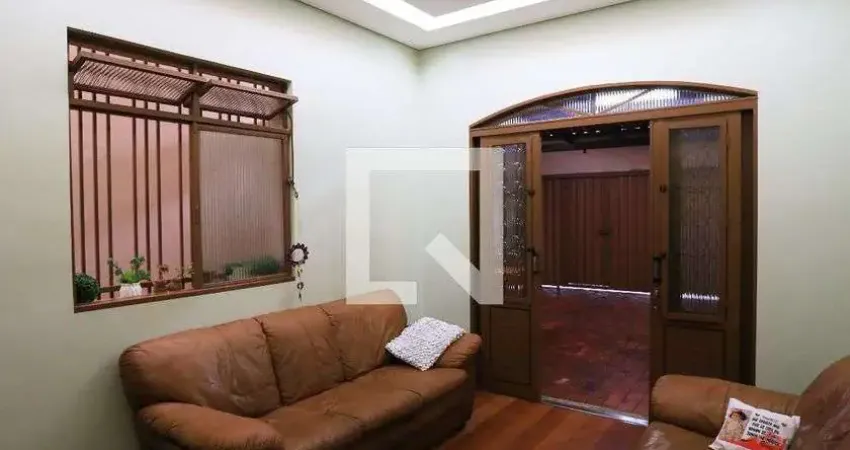Casa para Aluguel - Sagrada Família, 3 Quartos, 200 m² - Belo Horizonte