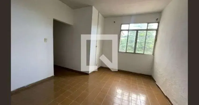 Casa para Aluguel - Bar dos Cavaleiros, 2 Quartos, 100 m² - Duque de Caxias