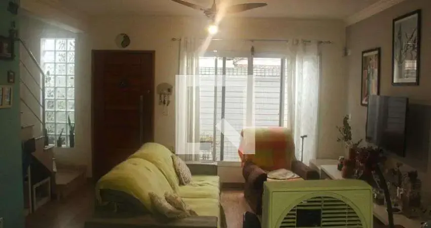 Casa com 2 quartos para alugar na Praça Joaquim Murtinho, Embaré, Santos