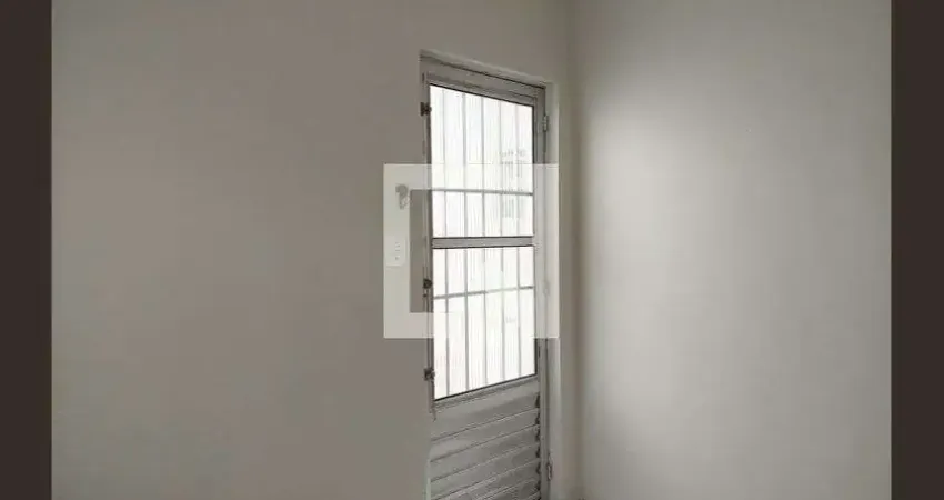 Casa com 2 quartos para alugar na Rua Nova Jerusalém, Vila Carrão, São Paulo