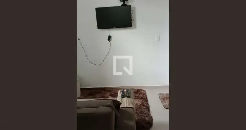 Casa para Aluguel - Del Castilho, 1 Quarto, 31 m² - Rio de Janeiro