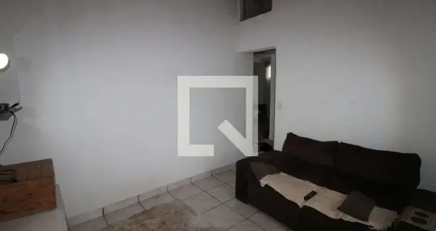 Casa para Aluguel - Vila Santos, 3 Quartos, 100 m² - São José dos Campos