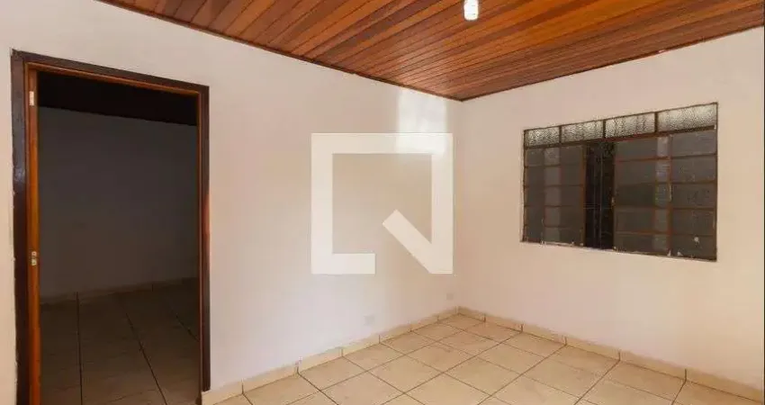Casa com 2 quartos para alugar na Travessa Boto-cor-de-rosa, Itaquera, São Paulo