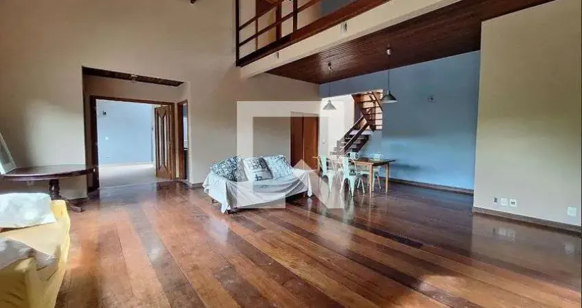 Casa para Aluguel - Engenho do Mato, 4 Quartos, 450 m² - Niterói