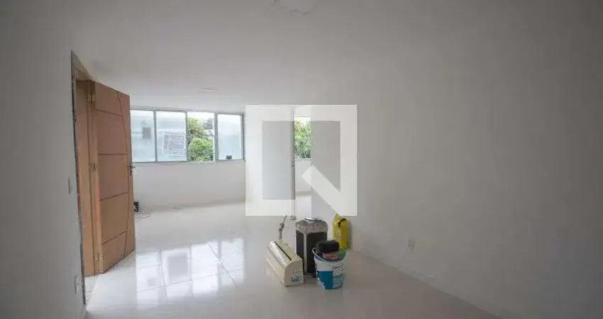 Casa para Aluguel - Brasilândia, 2 Quartos, 152 m² - São Gonçalo