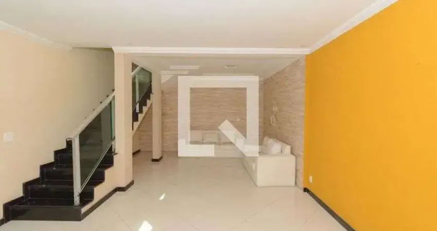 Casa com 3 quartos para alugar na Rua Vereador Gonçalo Bráz de Matos, Alvorada, Contagem