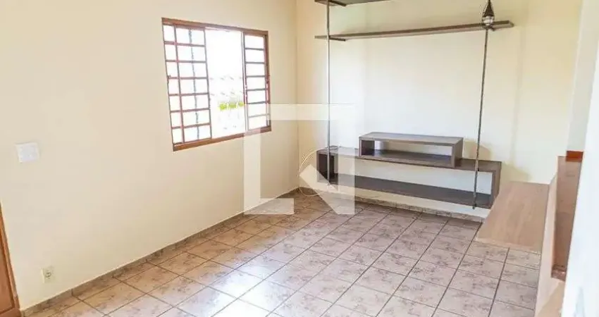 Casa para Aluguel - Candelária, 3 Quartos, 120 m² - Belo Horizonte