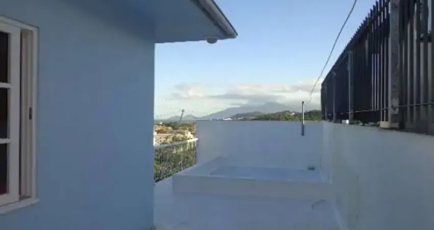 Casa com 3 quartos à venda na Santos Dumont, 105, Roçado, São José