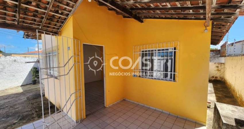 VENDO EXCELENTE CASA COMERCIAL COM LOCALIZAÇÃO ESTRATÉGICA.