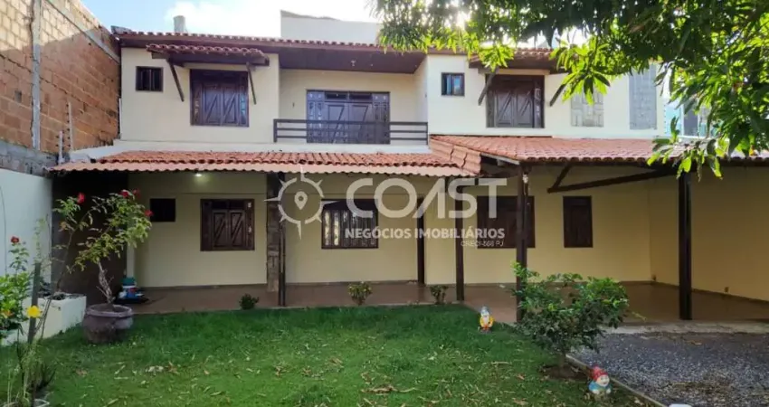 Alugo excelente casa 3 suítes, varanda e área verde — tudo o que você procura em um só lugar!