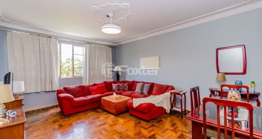 Apartamento três dormitórios à venda Rua Doutor Alcides Cruz, Santa Cecília - Porto Alegre