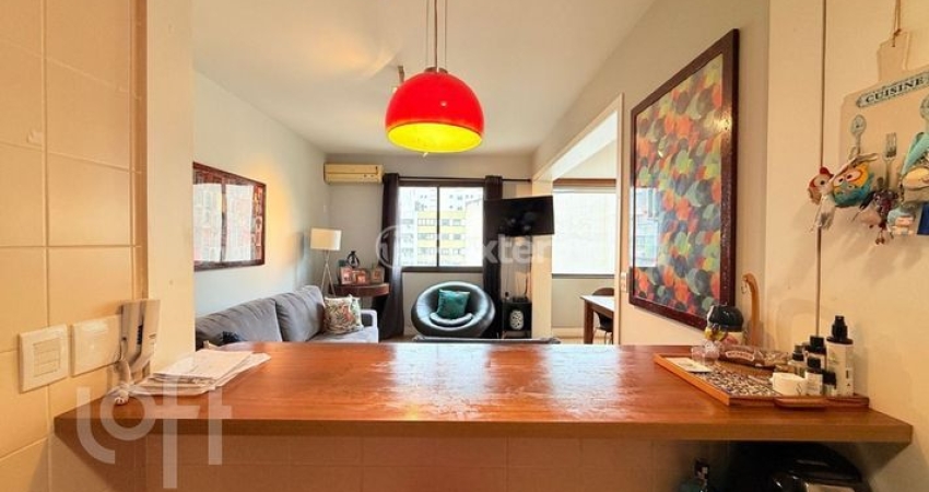 Apartamento Semi-Mobiliado 2 Dormitórios (Suíte), 2 Vagas e Churrasqueira - Ao Lado da Praça da Encol