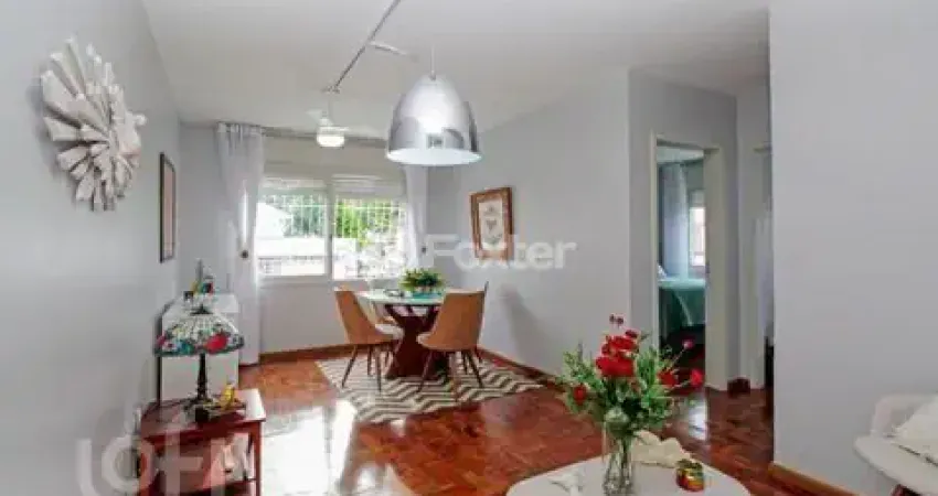 Apartamento 2 dormitórios 2 banheiros com vaga e garagem no Bairro  Vila Ipiranga .