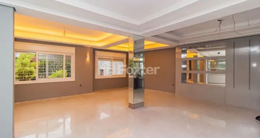 Casa 3 dorms à venda Rua Luiz Voelcker, Três Figueiras - Porto Alegre