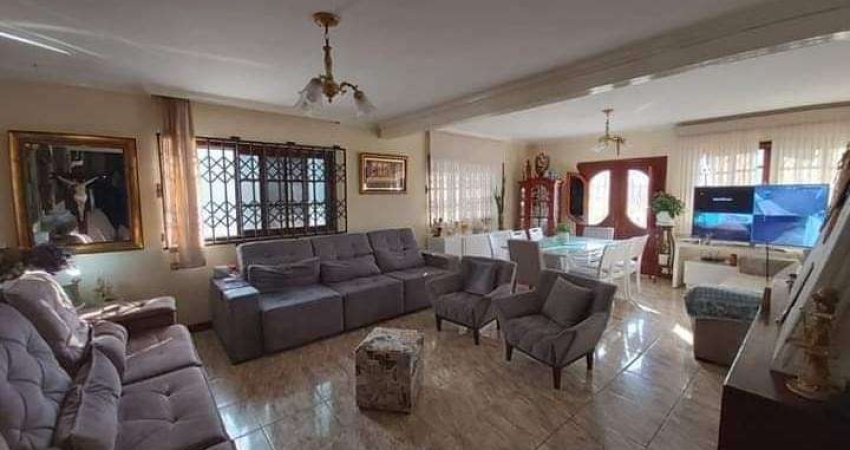 Casa para Venda em Teresópolis, Fazendinha, 3 dormitórios, 1 suíte, 3 banheiros, 2 vagas