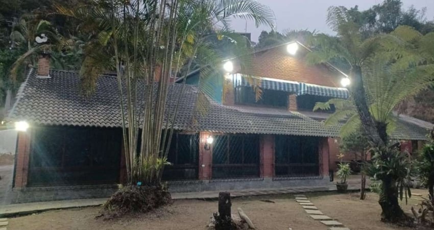 Casa para Venda em Teresópolis, Albuquerque, 4 dormitórios, 2 suítes, 1 banheiro, 1 vaga
