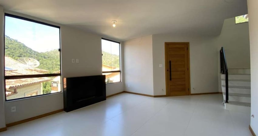 Casa em Condomínio para Venda em Teresópolis, Vargem Grande, 3 dormitórios, 1 suíte, 3 banheiros