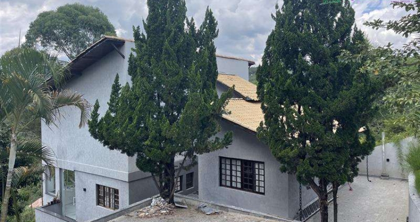Casas em Loteamento Fechado para venda em Mairiporã no bairro Lago do Imperador