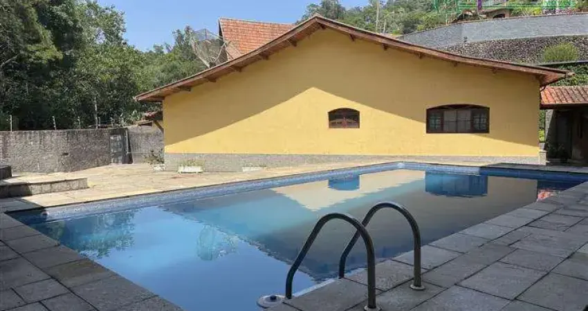 Casas em loteamento fechado para venda em mairiporã no bairro clube de campo