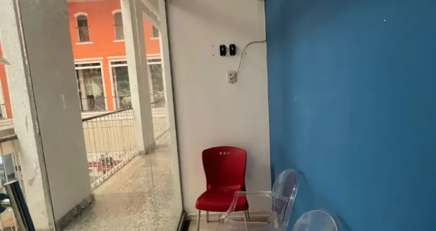 Loja comercial para venda ou aluguel em shopping – pronta para clínicas e escritórios