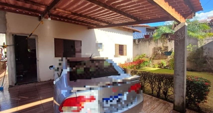 OPORTUNIDADE!! RESIDÊNCIA DE ESQUINA BAIRRO ACLIMAÇAÕ