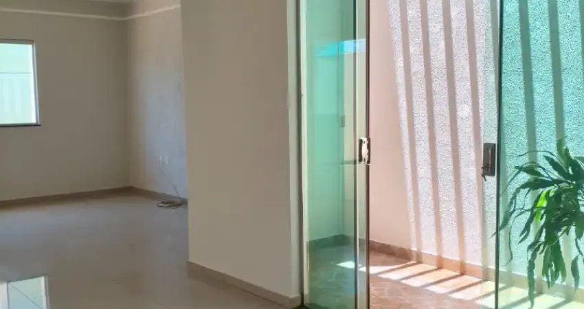 Linda casa próximo do hospital municipal excelente projeto e acabamento.