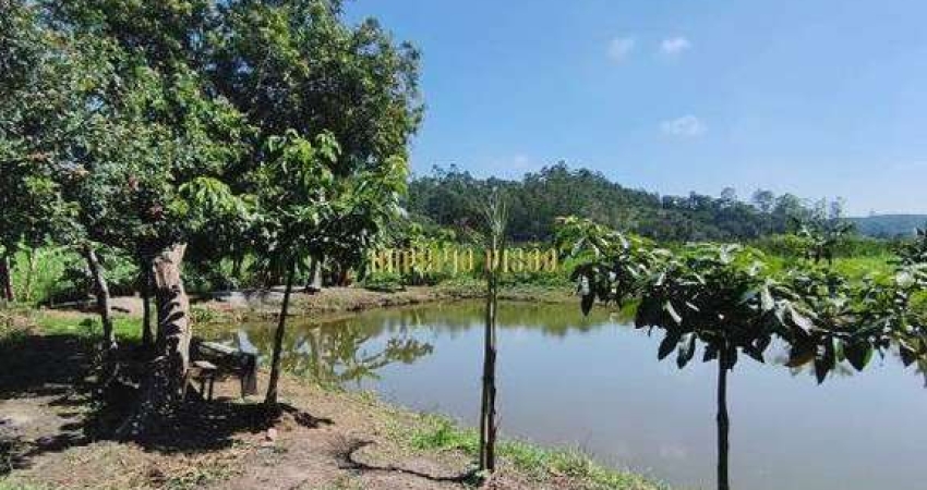Chácara a Venda com Lago, árvores Frutíferas, em Suzano - SP