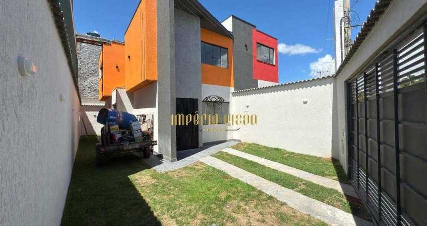 Sobrado à Venda com 2 Dormitórios, 2 Vagas de garagem descobertas no bairro Jardim São Bernadino em Suzano SP