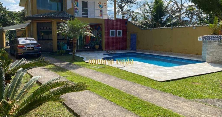 Casa à Venda com 5 Dormitórios, sendo 1 Suíte no bairro Boracéia - Bertioga -SP