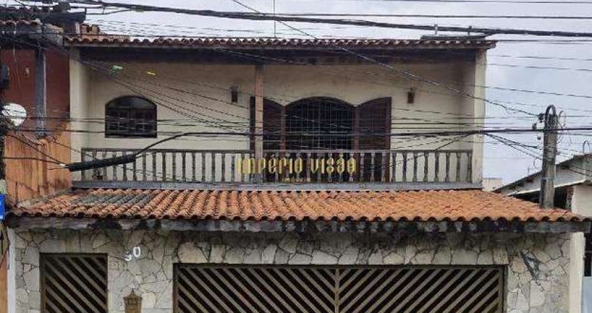 Sobrado á venda com 5 Dormitórios, sendo 1 Suíte com área gourmet, hidromassagem e aquecimento solar na Vila Figueira - Suzano - SP