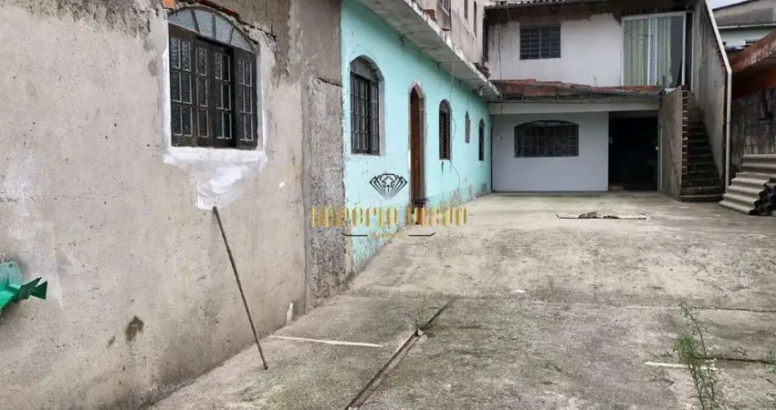 Sobrado a Venda com 4 Dormitórios, sendo 1 Suíte no Jardim Casa Branca - Suzano-SP