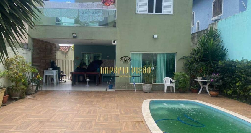 Sobrado à venda com 3 Suítes e Piscina no bairro Parque Colégio - Suzano SP