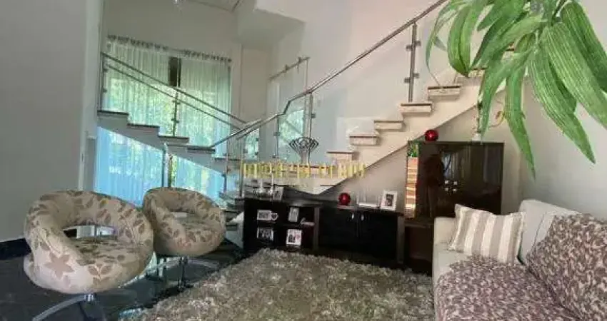 Sobrado à venda com 3 Dormitórios, sendo 1 Suíte com Closet, Área gourmet e Piscina no Condomínio Aruã 1 - Suzano-SP