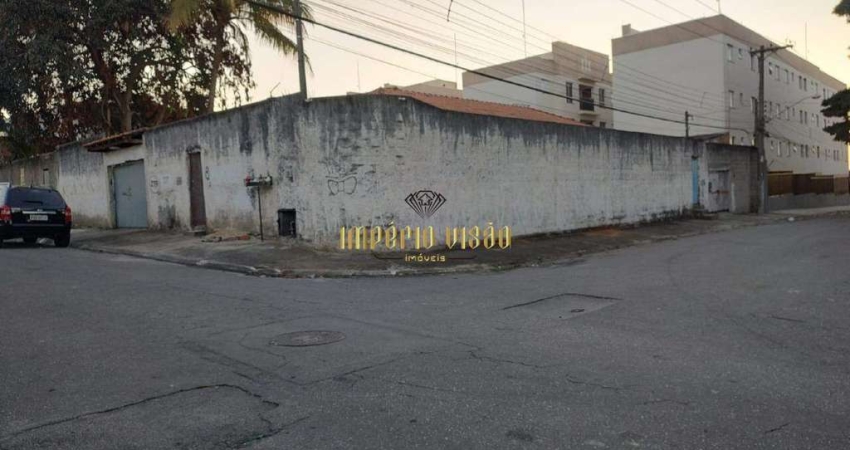 3 Casas em uma área de 570m² à venda no bairro Cidade Boa Vista em Suzano/SP
