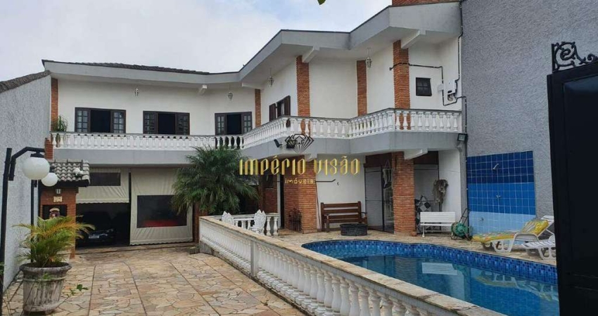 Sobrado à venda com 4 Dormitórios, sendo 2 Suítes, Churrasqueira, Bar molhado, Jacuzzi e Pisicna no bairro Vila Mogi Moderno - Mogi das Cruzes -SP