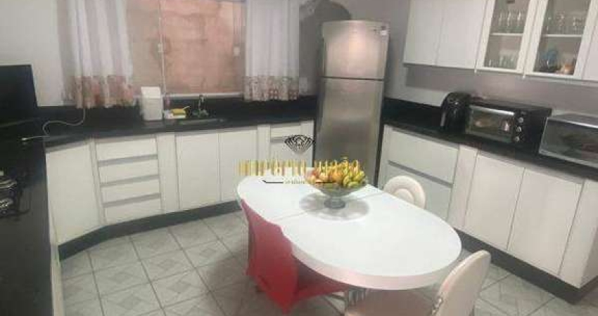 Sobrado à venda com 3 Dormitórios e 1 Edícula no bairro Jardim Varam - Suzano-SP