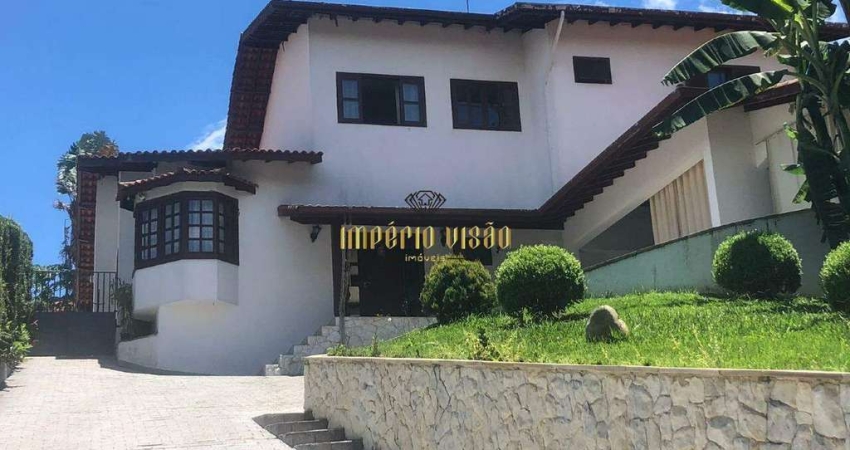 Sobrado à venda com 3 Suítes, sendo 1 com Closet, Escritório, Churrasqueira e Piscina no Condomínio Arujazinho l, ll ,lll - Arujá - SP
