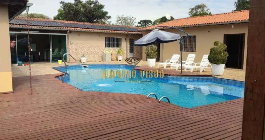 Chácara à Venda com 5 Dormitórios, Área gourmet com Piscina, Fogão a lenha e Churrasqueira em Suzano - SP