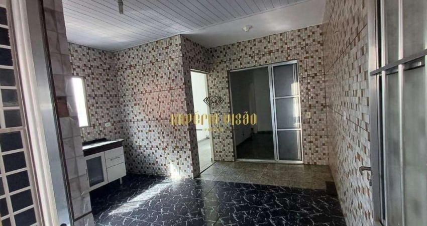 Sobrado à venda com 5 dormitórios e 3 cozinhas no Jardim Varan, Suzano - SP