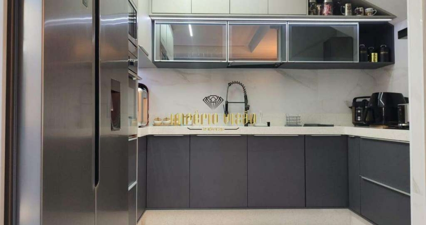 Sobrado à Venda com 3 Dormitórios, sendo 1 Suíte e Área Gourmet com Churrasqueira no Condomínio Villa Europa no bairro Jardim Carlos Cooper-Suzano-SP