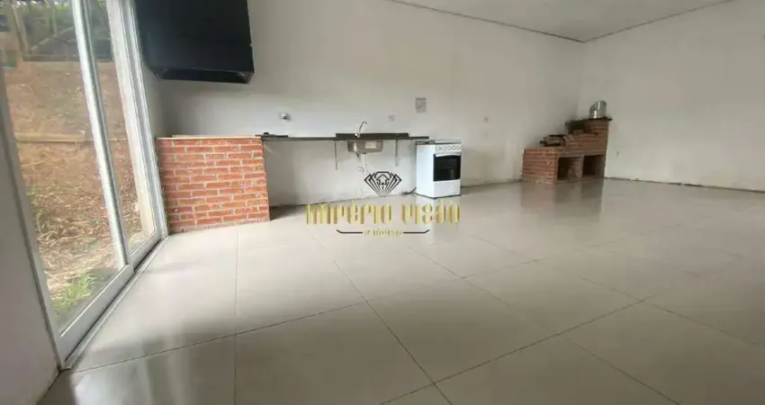 Chácara à Venda com 3 Dormitórios, sendo 1 Suíte, Área gourmet com Fogão a lenha e Churrasqueira em Biritiba Mirim - SP