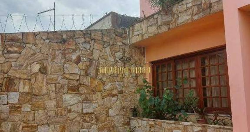 Sobrado mobiliado à venda com 5 Dormitórios, Sauna, Salão de festa e Porão no bairro Vila Adelino - Suzano-SP.
