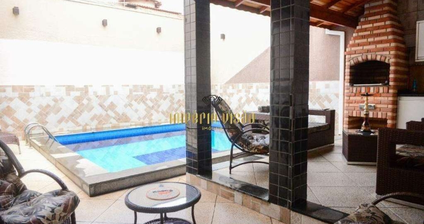 Sobrado à venda com 3 Dormitórios, sendo 1 Suíte com Hidromassagem e Closet, Piscina e Churrasqueira no bairro Jardim dos Ipês - Suzano - SP