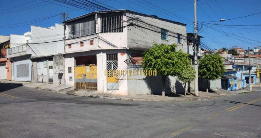 Sobrado com 4 casas à venda no Jardim Leblon - Suzano - SP.