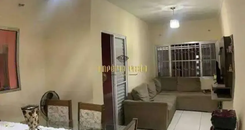 Casa com 3 dormitórios e área gourmet à venda no Centro de Poá-SP