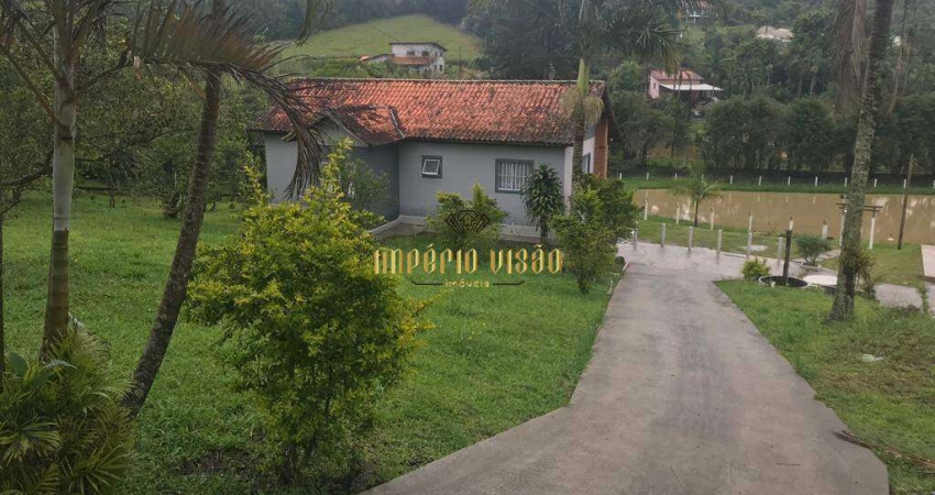 Chácara com terreno de 5.890m² à venda no bairro Colinas do Paratehy - Mogi das Cruzes-SP