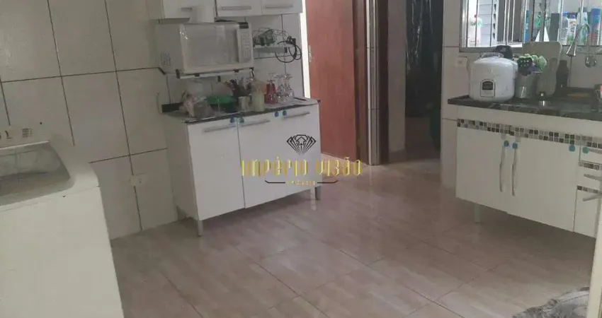 Sobrado com 2 salões de esquina à venda no bairro Jardim Luella - Suzano-SP.