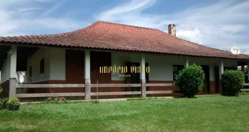 Chácara com 3 dormitórios à venda no bairro Vila Ypelandia - Suzano-SP