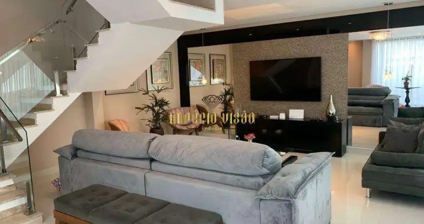 Casa porteira fechada com 3 suítes , piscina e persianas automatizadas à venda no condomínio de luxo Arujá 5.